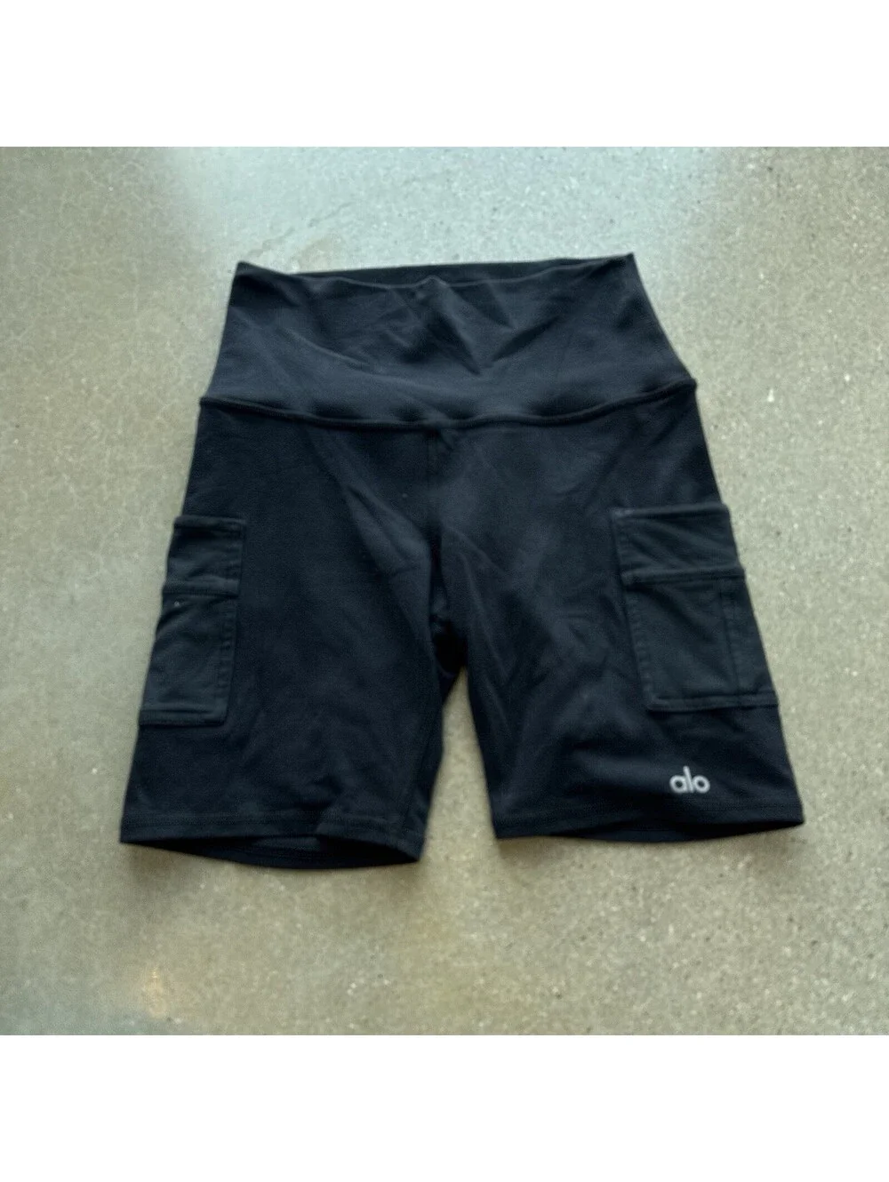 Alo Yoga High Waist Cargo Biker Shorts 7” Inseam Women’s Size XS Black Bike